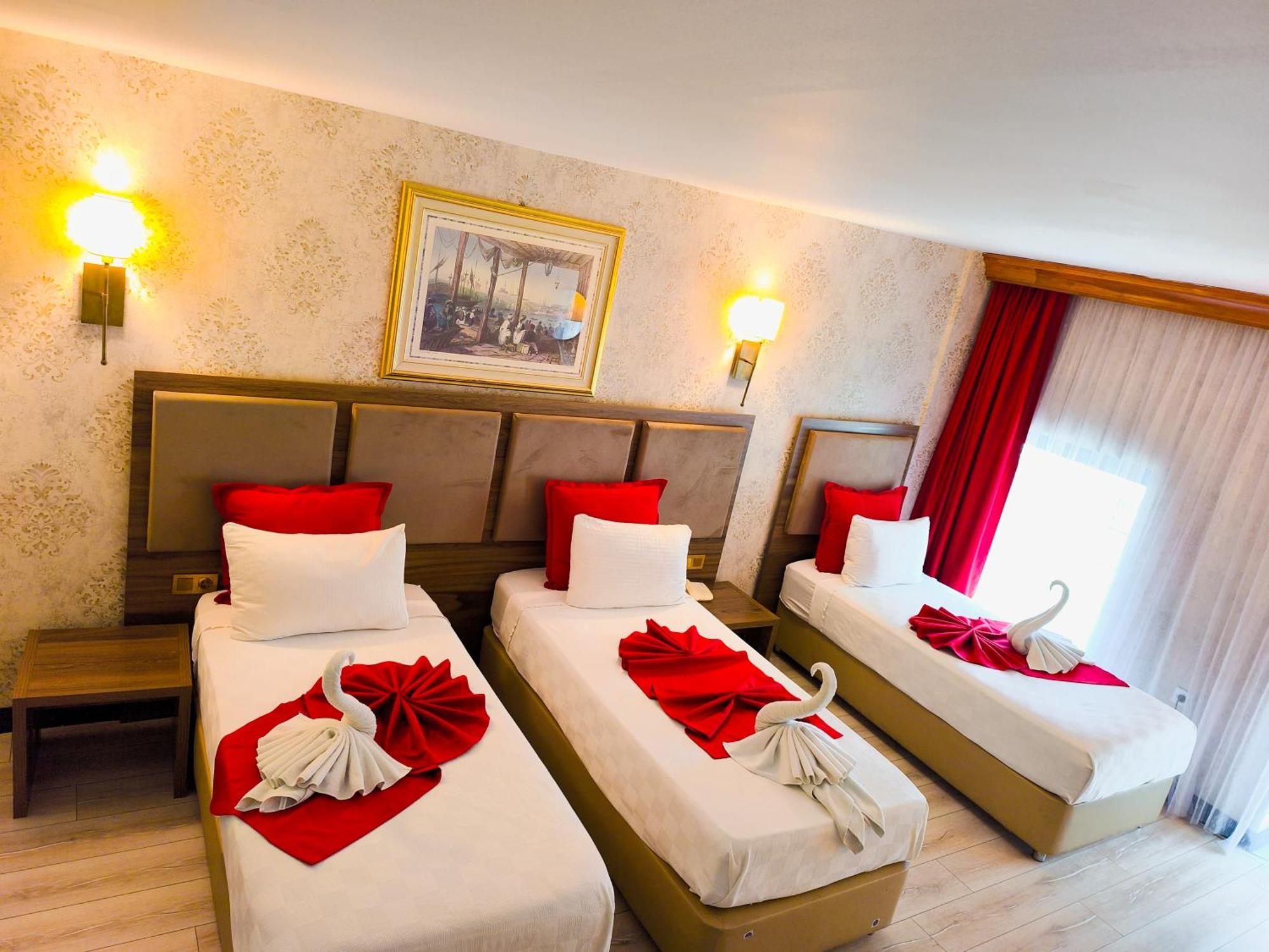 Euro Plaza Hotel - Taksim Pera — Photos 1